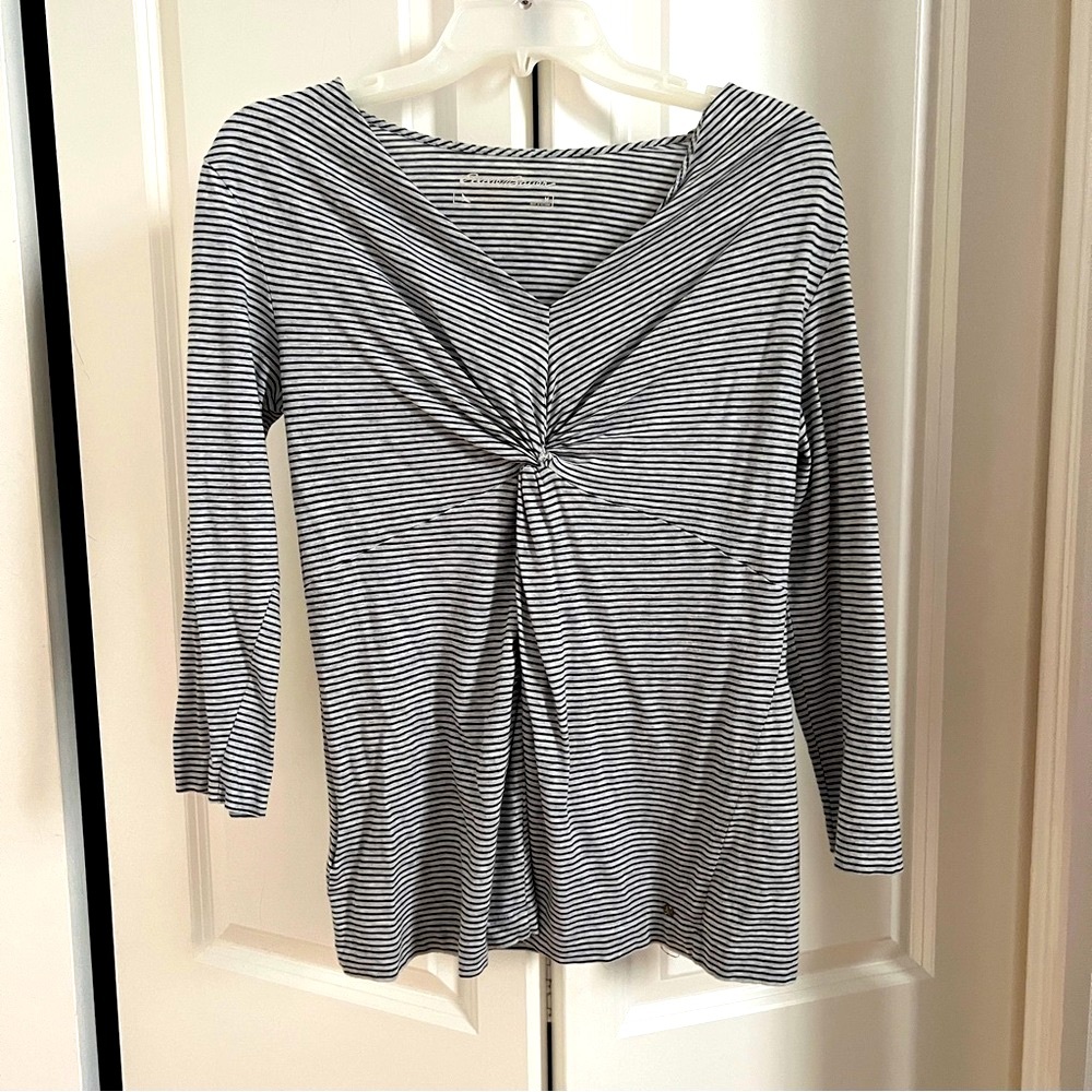 Eddie Bauer Twist Front V Neck 3/4 Sleeve Medium - Picture 3 of 7